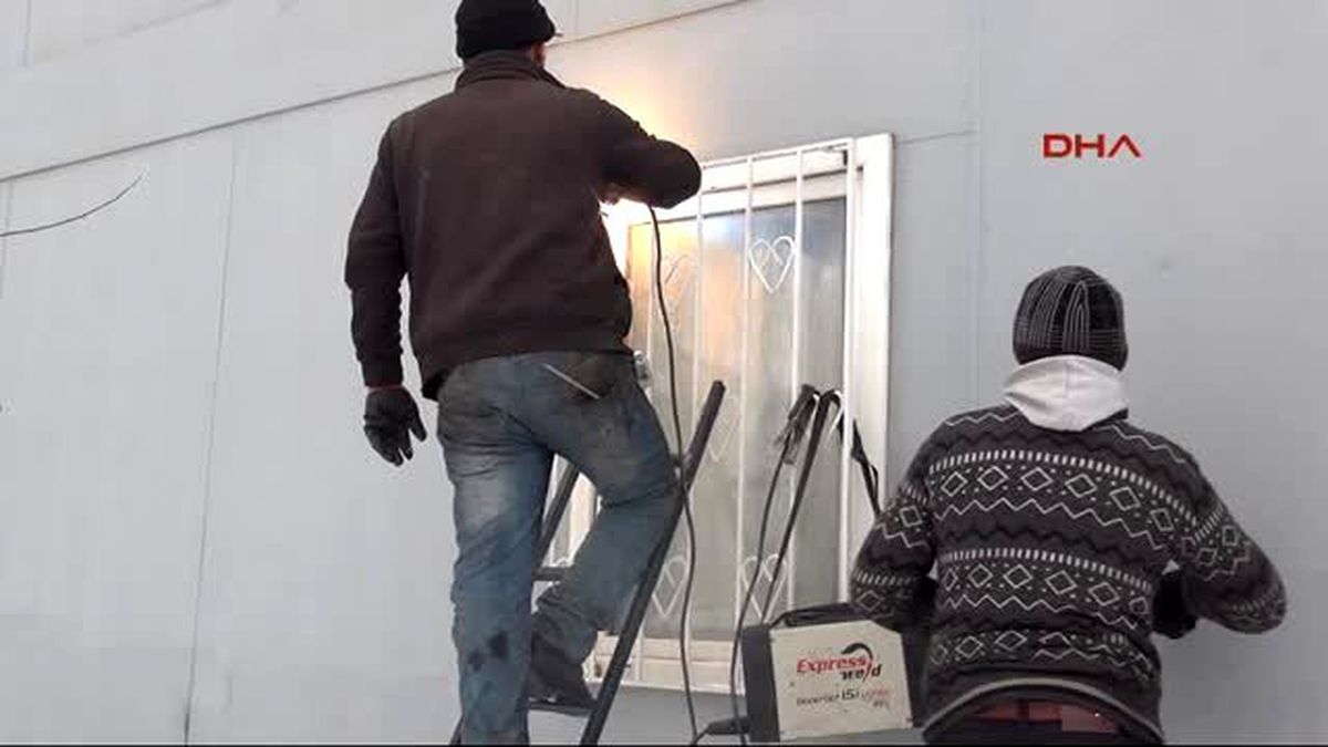 Yüksekova Doktor Hırsızlara Seslendi, Bilgisayarları Geri Getirin