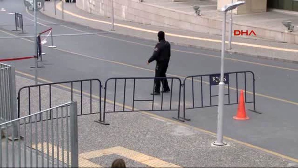 Adliye Önündeki Şüpheli Araçta Herhangi Bir Bulguya Rastlanmadı