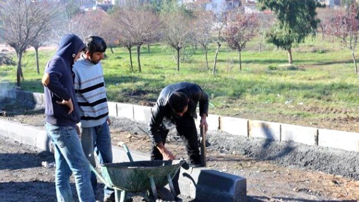 Akçakoca\'da Bordür Çalışmaları Sürüyor