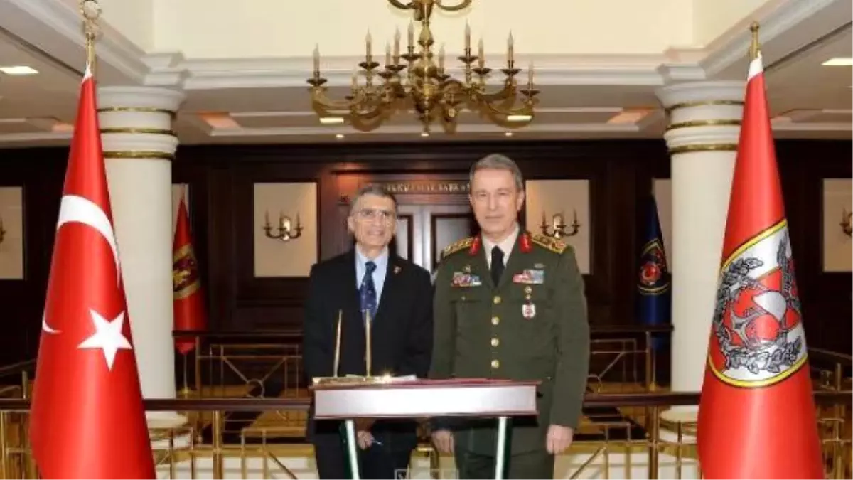 Aziz Sancar\'ın Aldığı Nobel Ödülü\'nün Madalya ve Sertifikası Anıtkabir\'de Sergilenecek