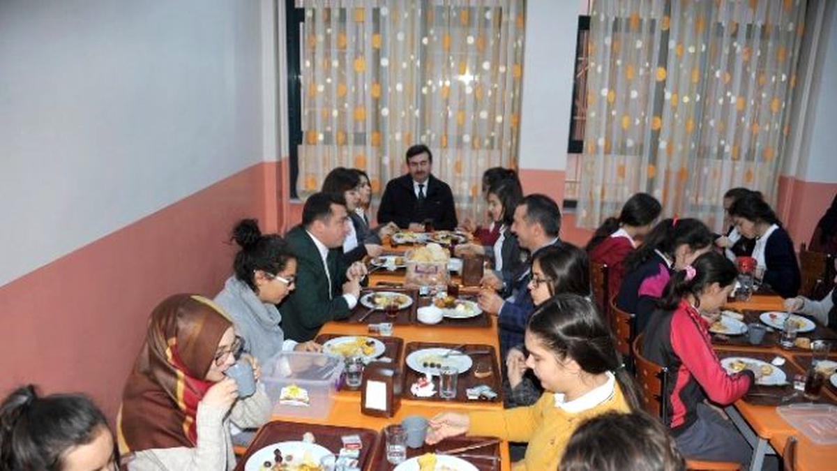 Başkan Bakıcı Fen Lisesi Öğrencileriyle Buluştu