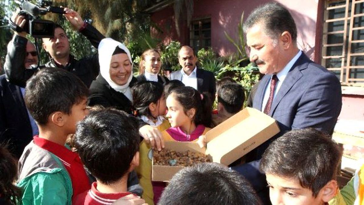 Başkan Tuna, Öğrencilerle Meşe Palamudu Dikti