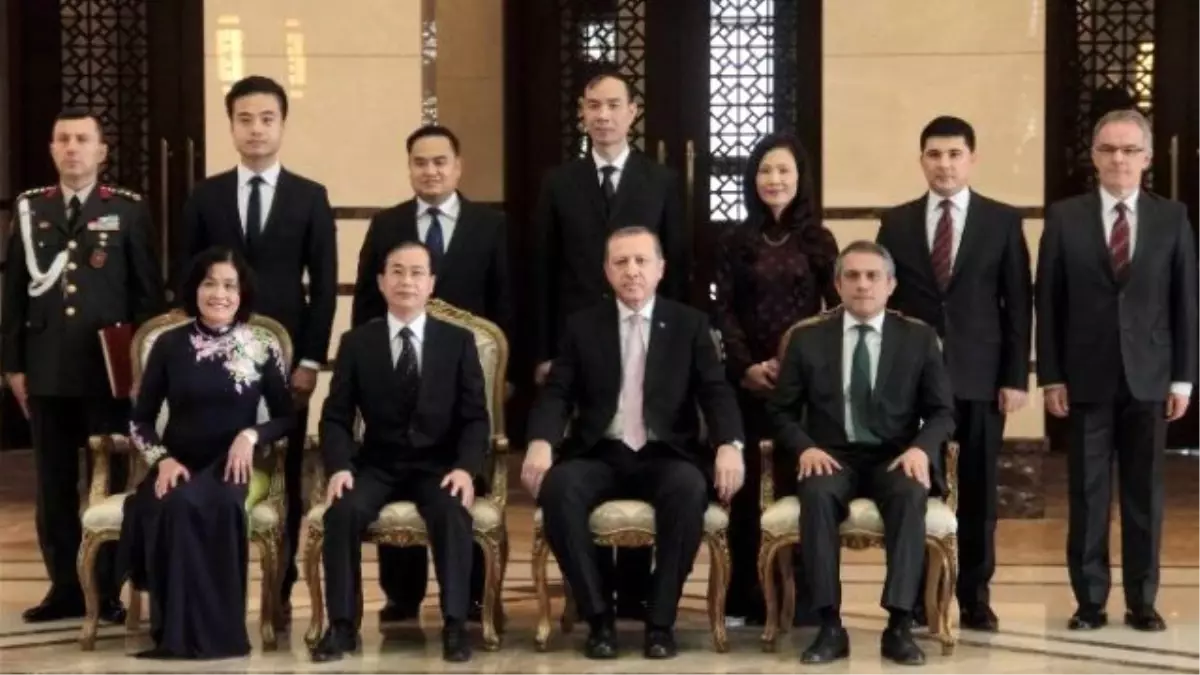 Cumhurbaşkanı Erdoğan, Vietnam\'ın Ankara Büyükelçisi Tuan\'ın Güven Mektubunu Kabul Etti