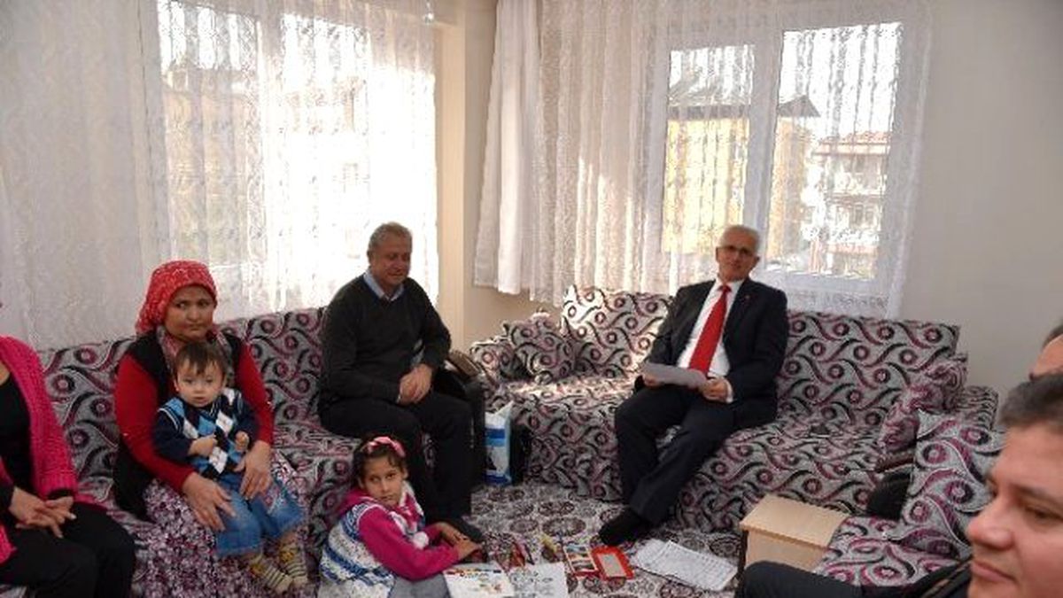 Denizli\'de 57 Öğrenciye Evde Eğitim Veriliyor