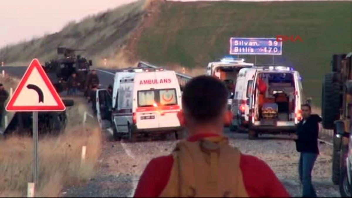 Diyarbakır\' da Polise Bombalı Saldırı; 3 Şehit, 2 Yaralı -Tamamı