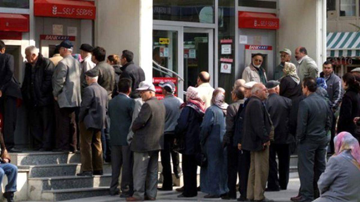 Emeklilere Ocak Ayında 100 TL İlave Zam Yapılacak