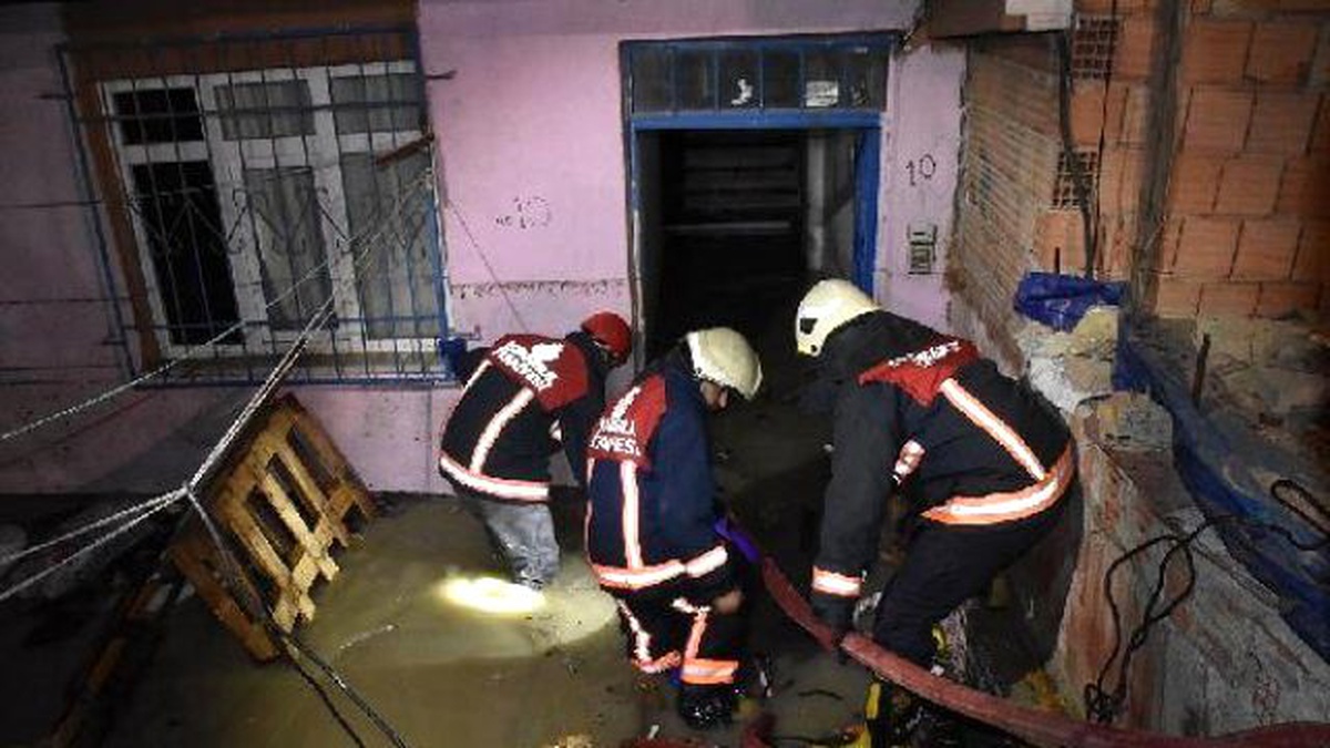 Evi İSKİ Suyu Altında Kalan Aileye Temizlik ve Eşya