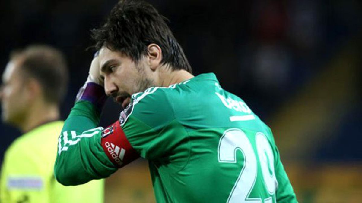 Fikret Orman'dan Tolga Zengin'e: Gece Yatakta mı Sakatlandı?