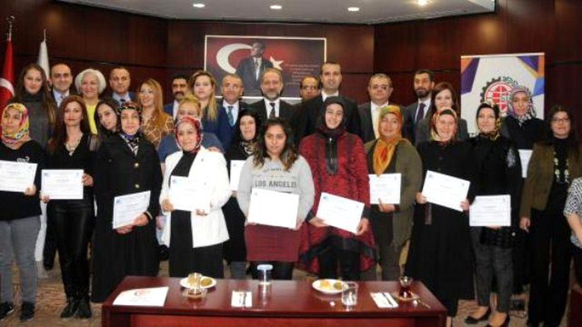 Gaziantep\'te Girişimci Kadınlara Sertifika