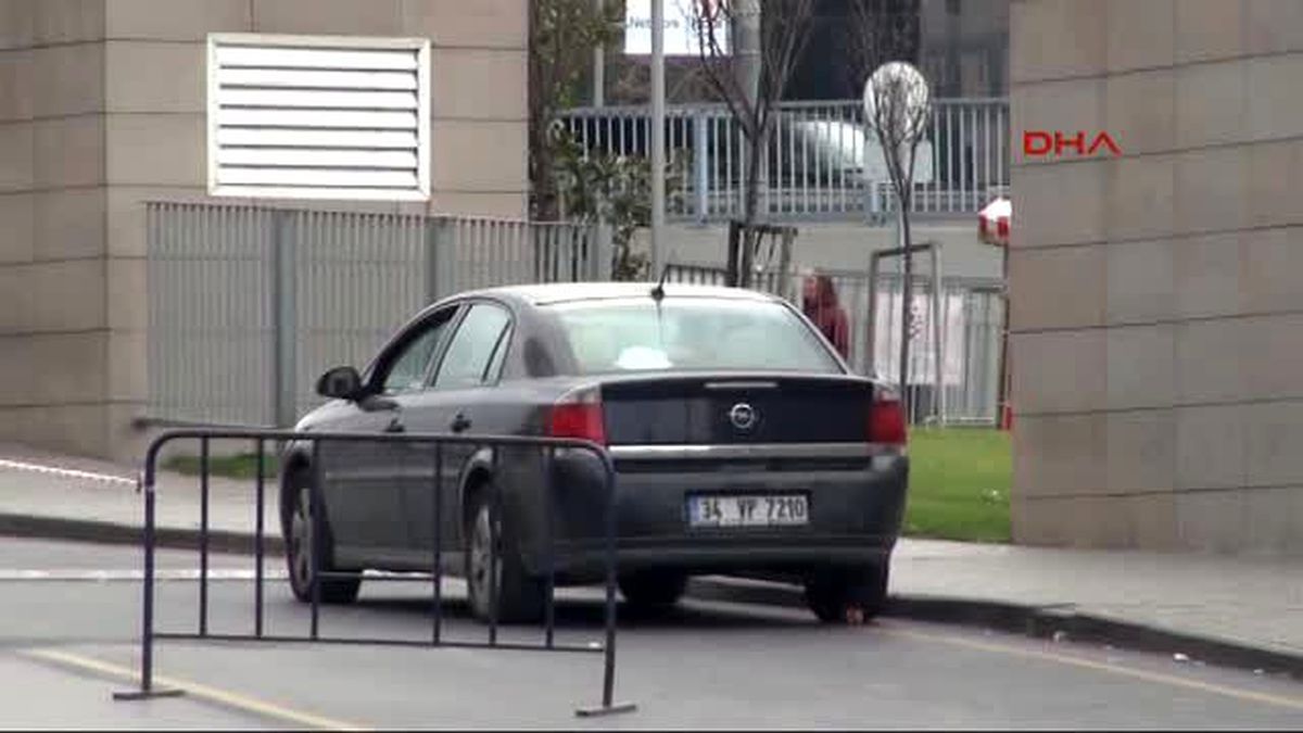 İstanbul Adalet Sarayı'nda Şüpheli Araç Paniği Yaşanıyor