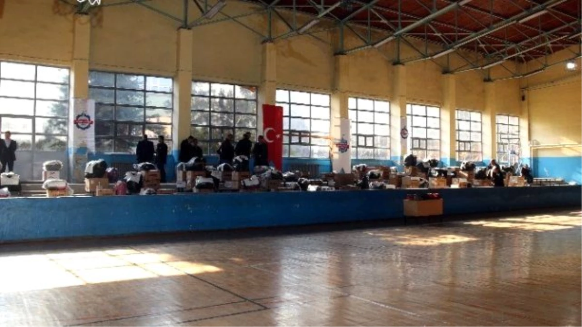 Karabük Tso\'dan 600 Öğrenciye Kaban ve Ayakkabı Yardımı