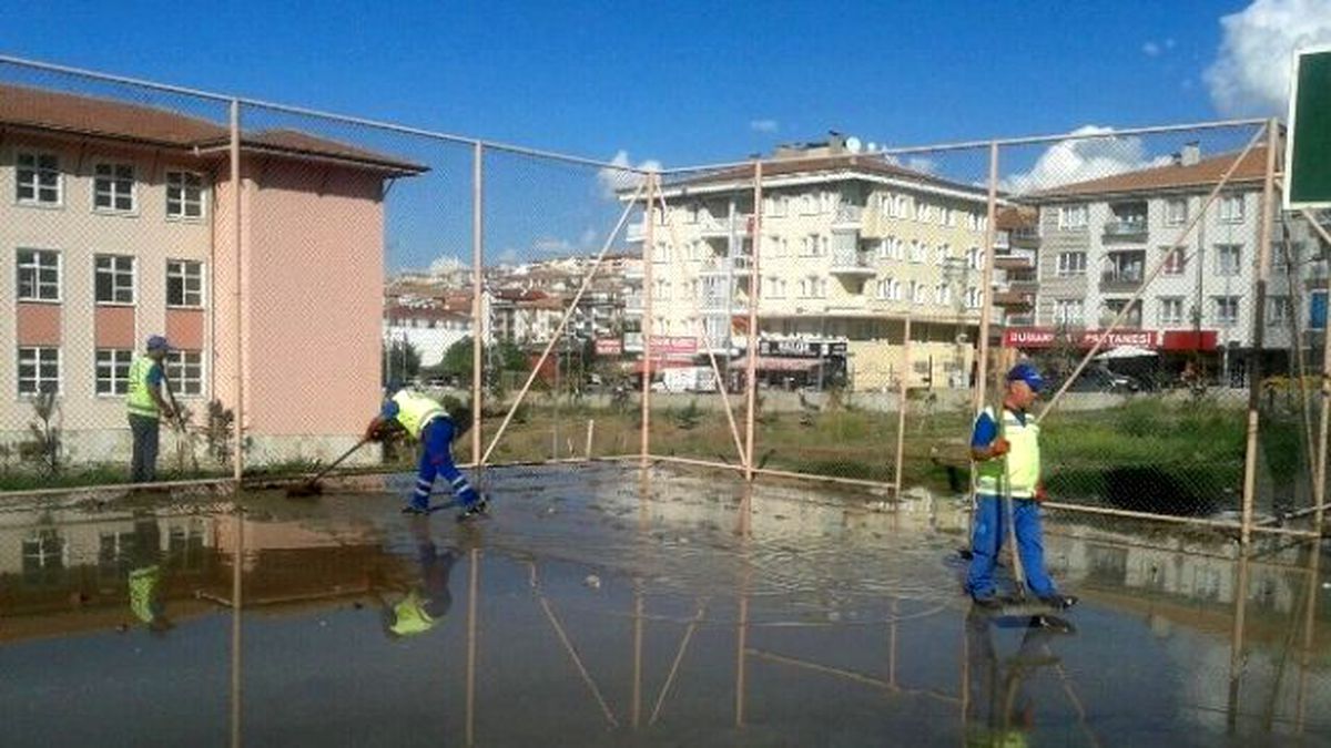 Keçiören\'de Okul Bahçeleri de Tertemiz