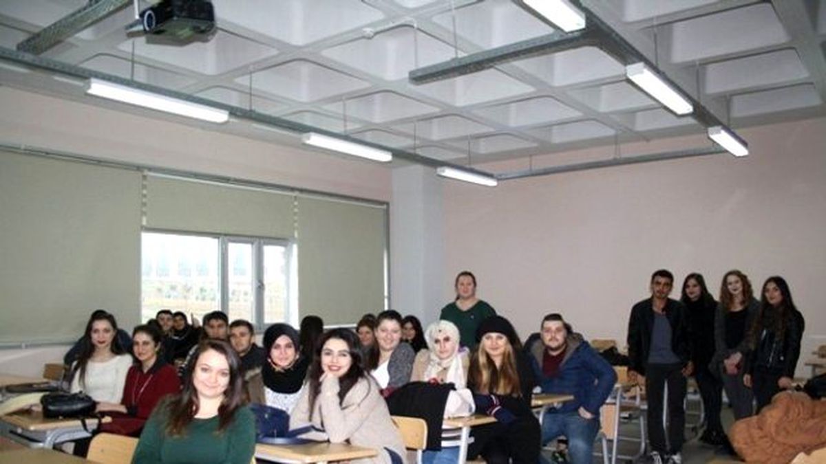 Marmara Ereğlisi Myo Öğrencilerinin Kütüphane Gezisi
