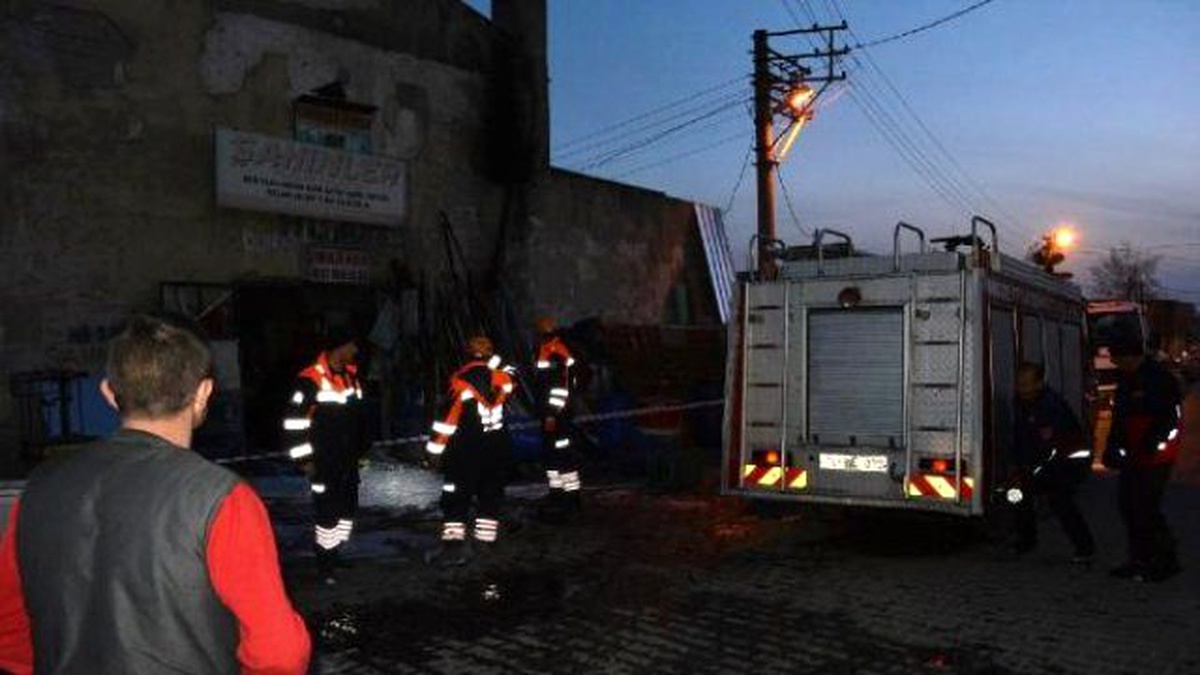 Oksijen Kaynağı ile Kesilen Mutfak Tüpü Patladı: 1 Ağır Yaralı