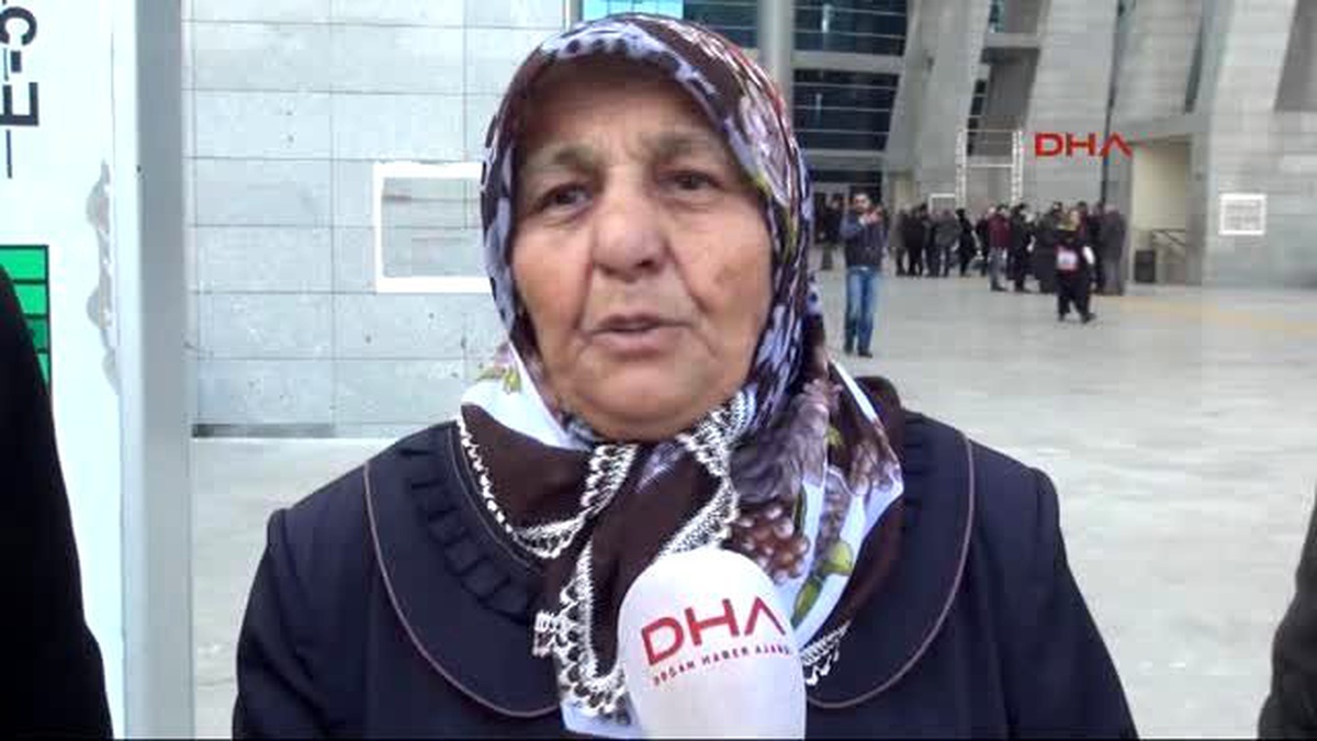 Otobüsten İner İnmez Araç Çarptı