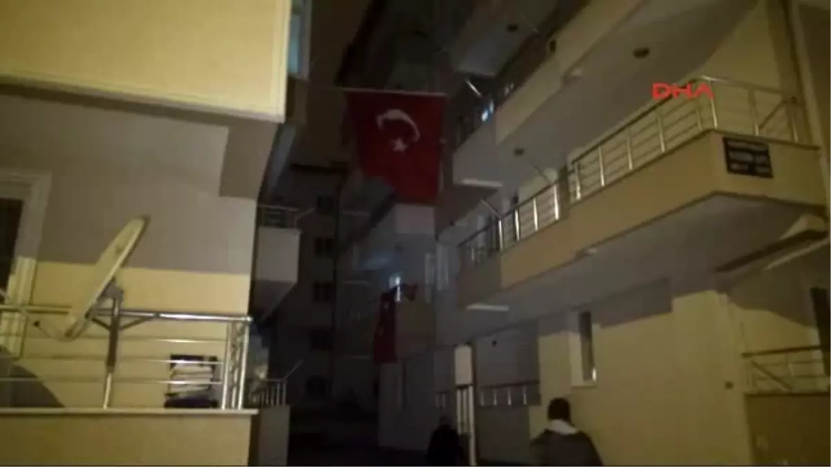 Sivas Şehit Polisin Evinde Hüzün