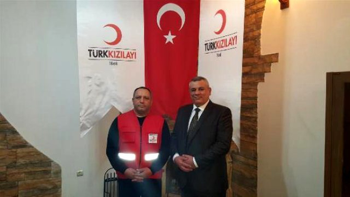 Türk Kızılayı, Tuzhurmatu\'daki Türkmenlere Destek Oldu....