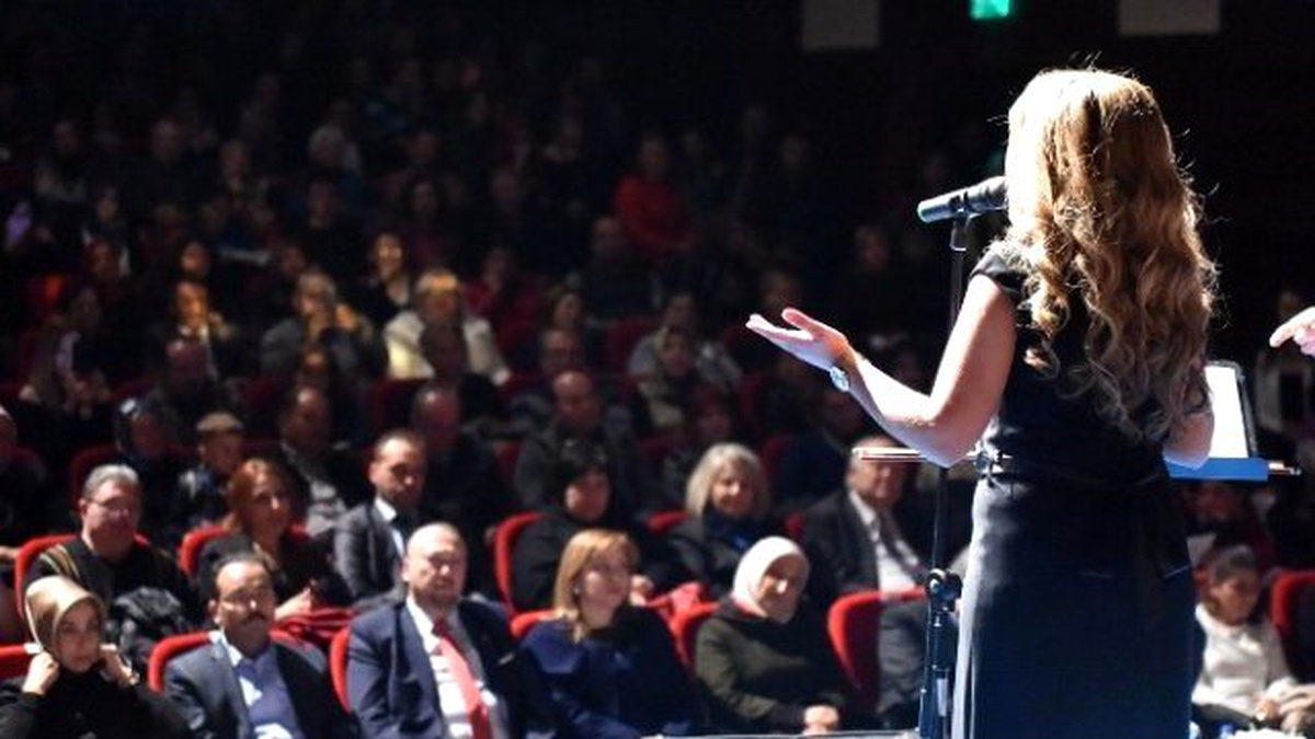 Uşak\'ta Sanat Güneşi Rüzgarı