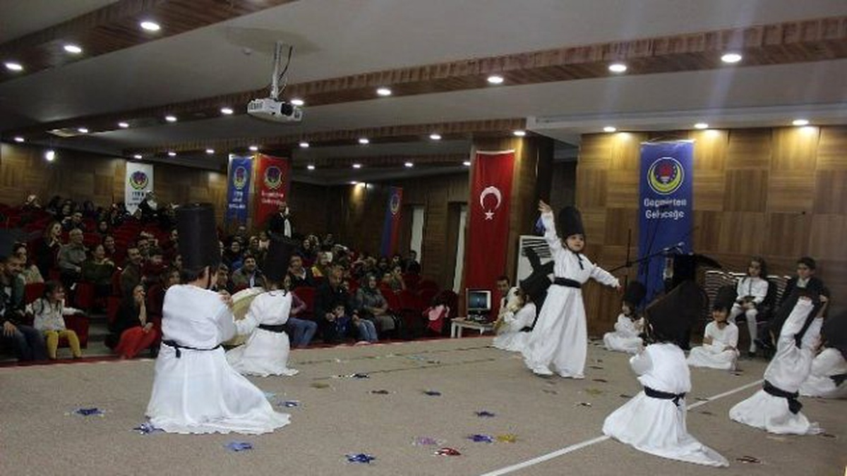 Anasınıfı Öğrencilerinden Şeb-i Aruz Gecesi
