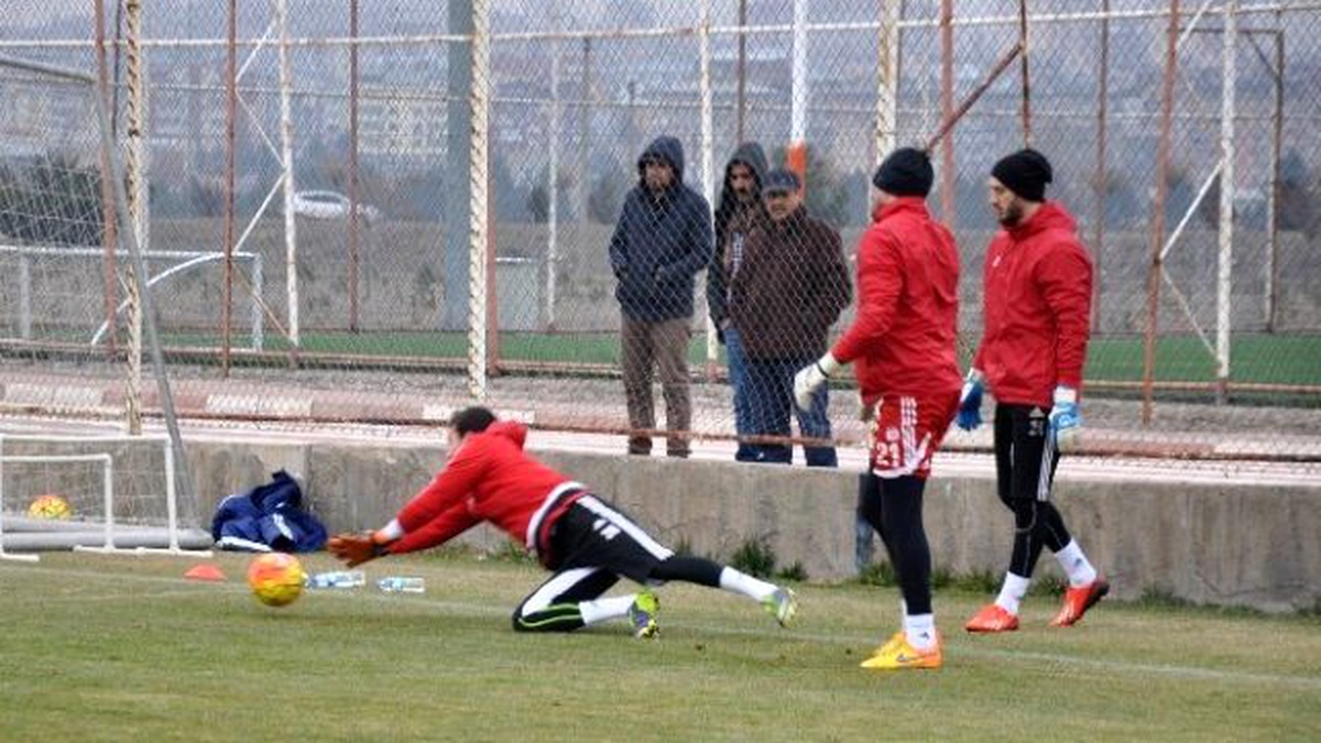 Buruk: "Kayserispor Maçında Galibiyet Hedefliyoruz"