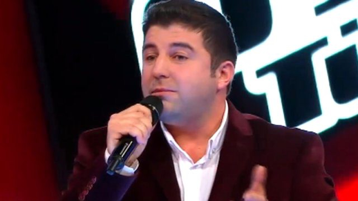 Ebru Gündeş İçin Şarkı Besteleyen Yarışmacı! O Şarkı Söylemeyi İhmal Etmedi...