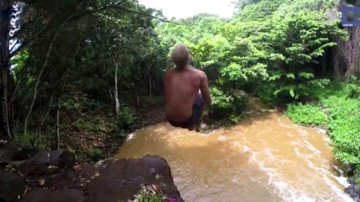 Genç Amerikalı, Şelaleden Atlarken 14 Kaburga Kemiğini Kırdı