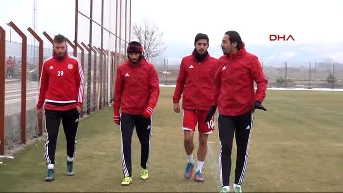 Medicana Sivasspor Teknik Direktörü Okan Buruk Kayserispor Maçı Çok Önemli