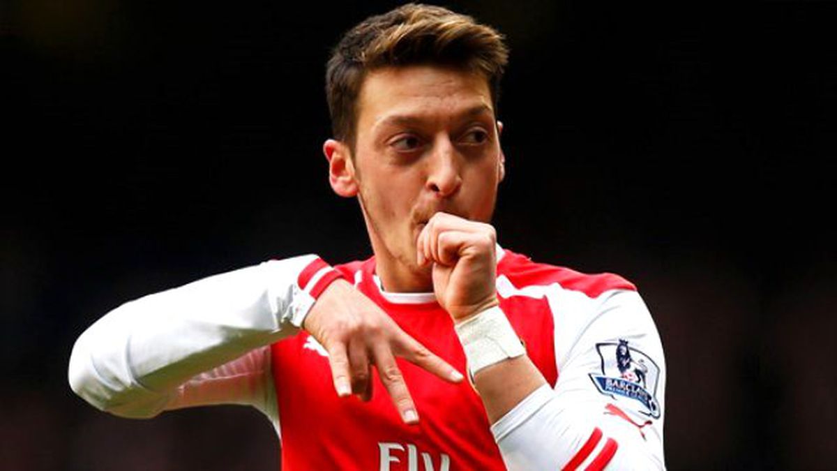 Mesut Özil, Maaşına Zam İstiyor