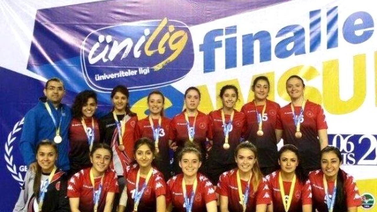 Nehü Bayan Hentbol Takımı Şampiyon Oldu