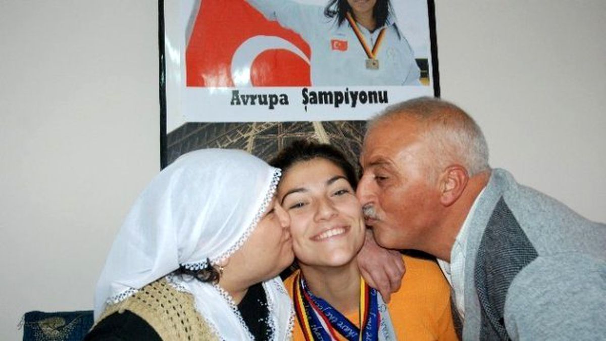 Cep Telefonu Borcunu Ödeyemedi Hapse Girdi