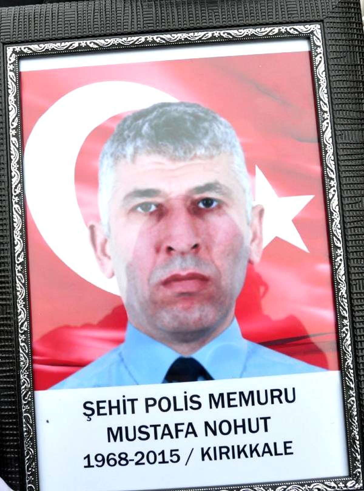 Şehit Polis Gözyaşlarıyla Son Yolculuğuna Uğurlandı