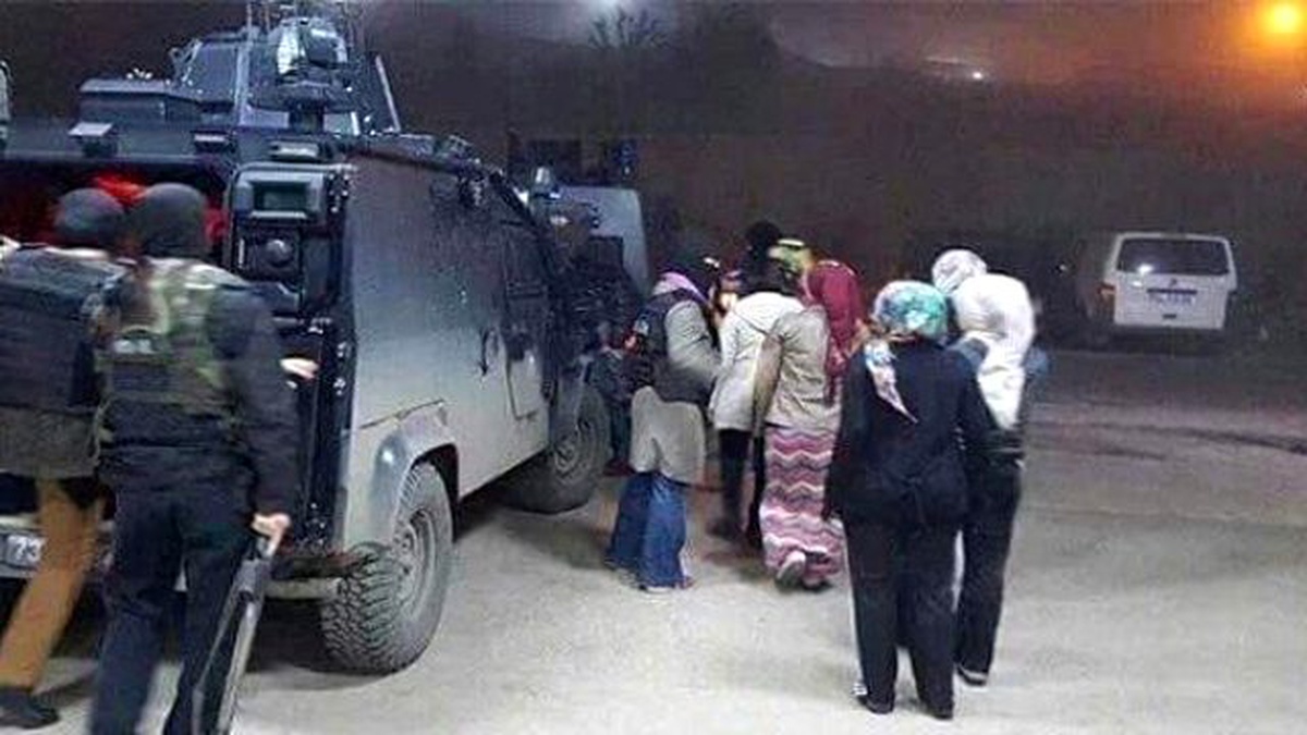 Şırnak\'ta Eylem Yapan 15 Kız Öğrenci Gözaltına Alındı