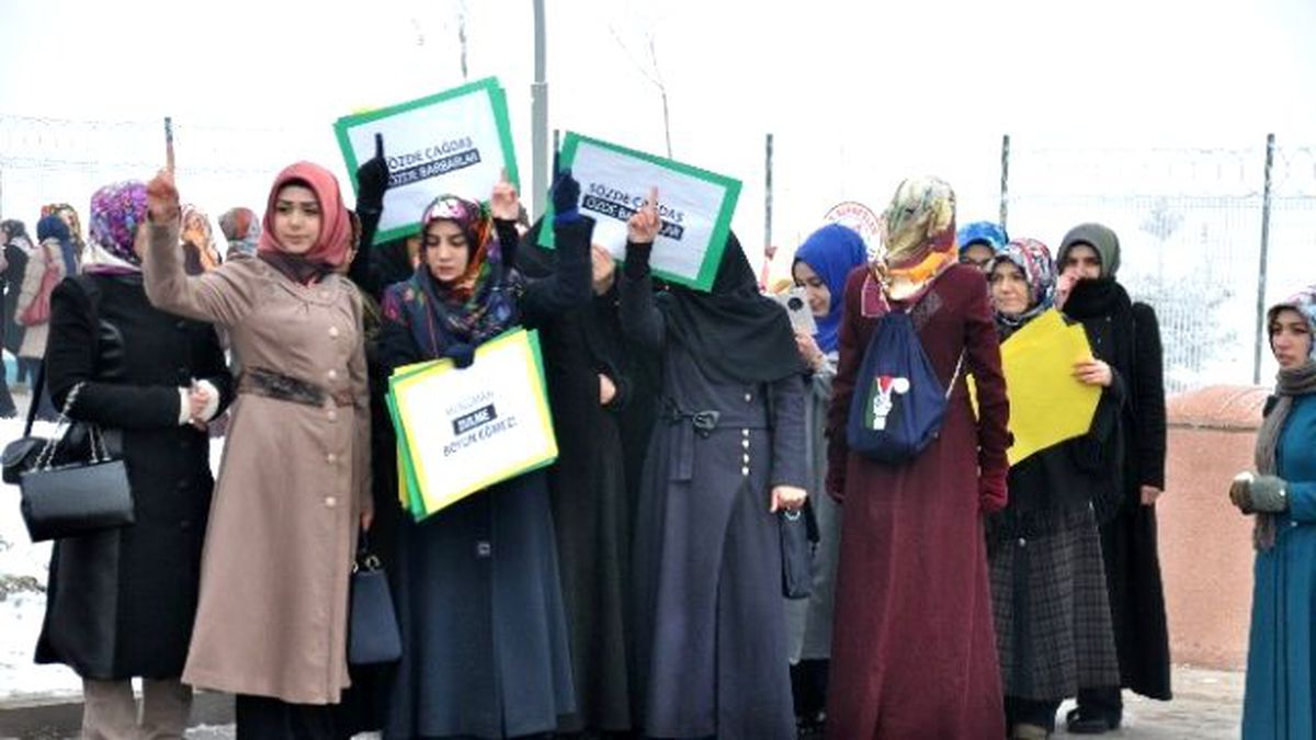 Üniversitelerdeki Saldırılar Protesto Edildi