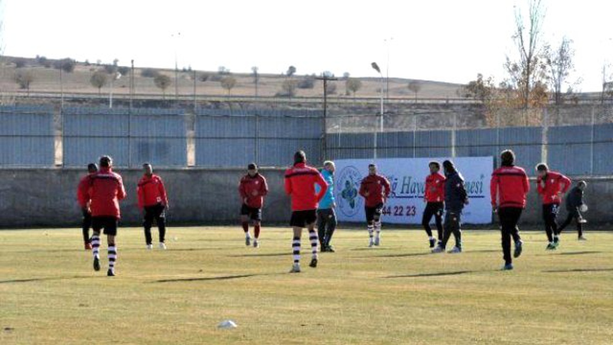 Vartaş Elazığspor: "Kazanan Takım Oluşturmaya Çalışıyoruz"