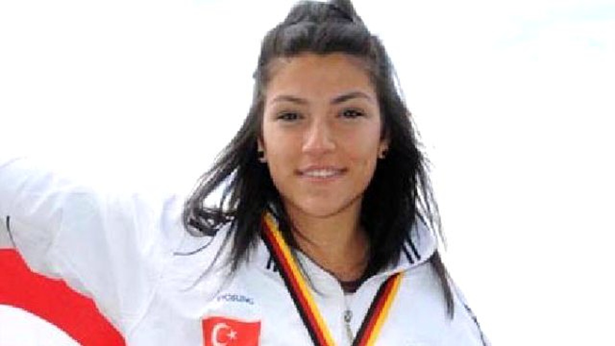 Zihinsel Engelli Eski Milli Atlete Taksit Borcu Yüzünden Hapis