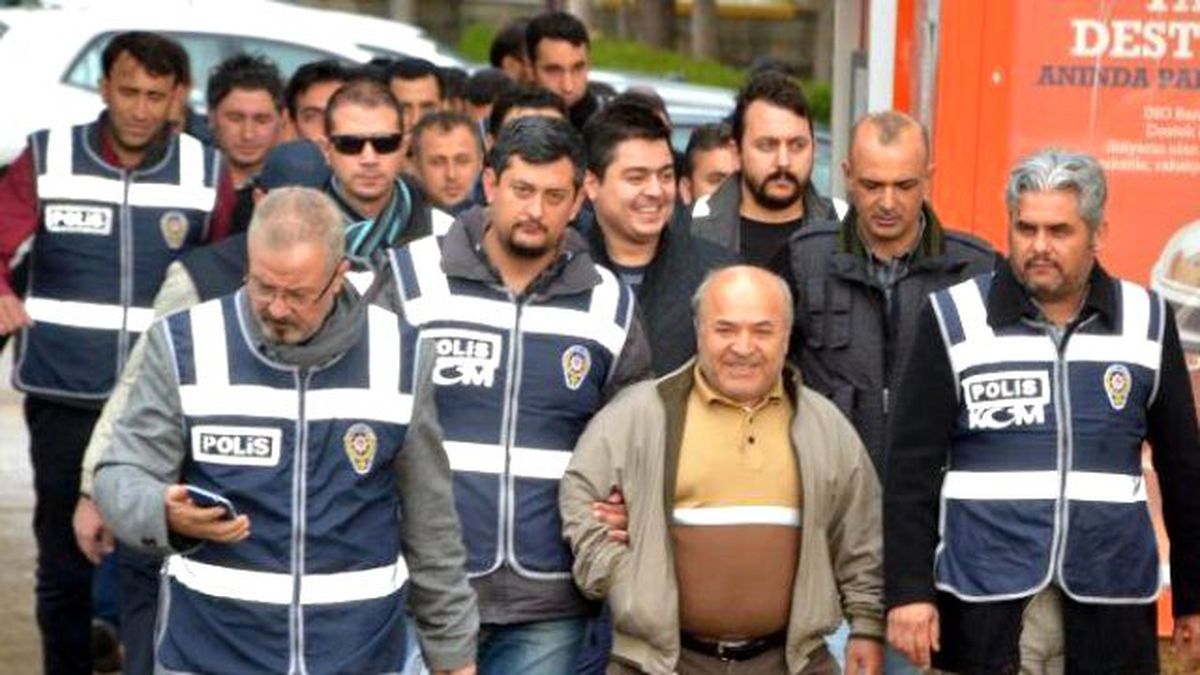 Adana\'da \'Paralel Yapı\' Operasyonunda Gözaltına Alınanlar Adliyede