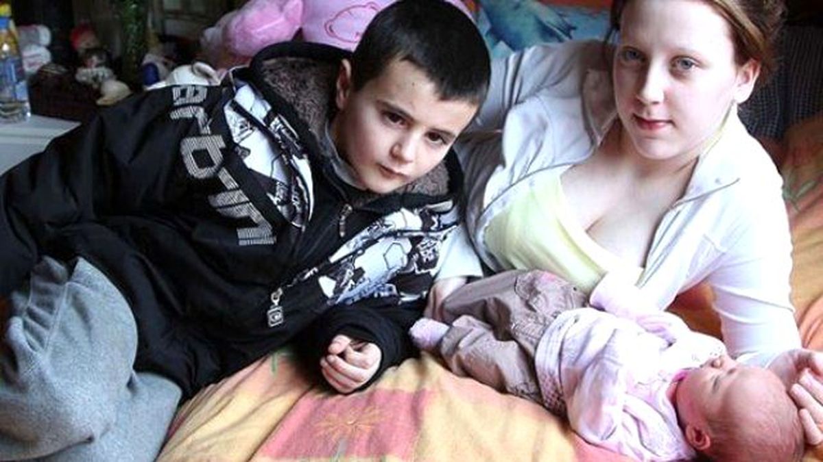 Anne 15 Baba 13 Yaşındaydı! Şimdi Onları Görenler İse Tanıyamıyor