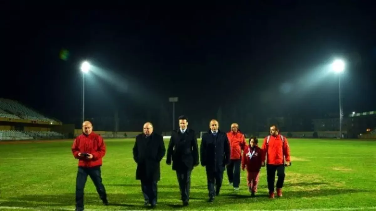 Atatürk Stadı Gece Maçlarına Hazır