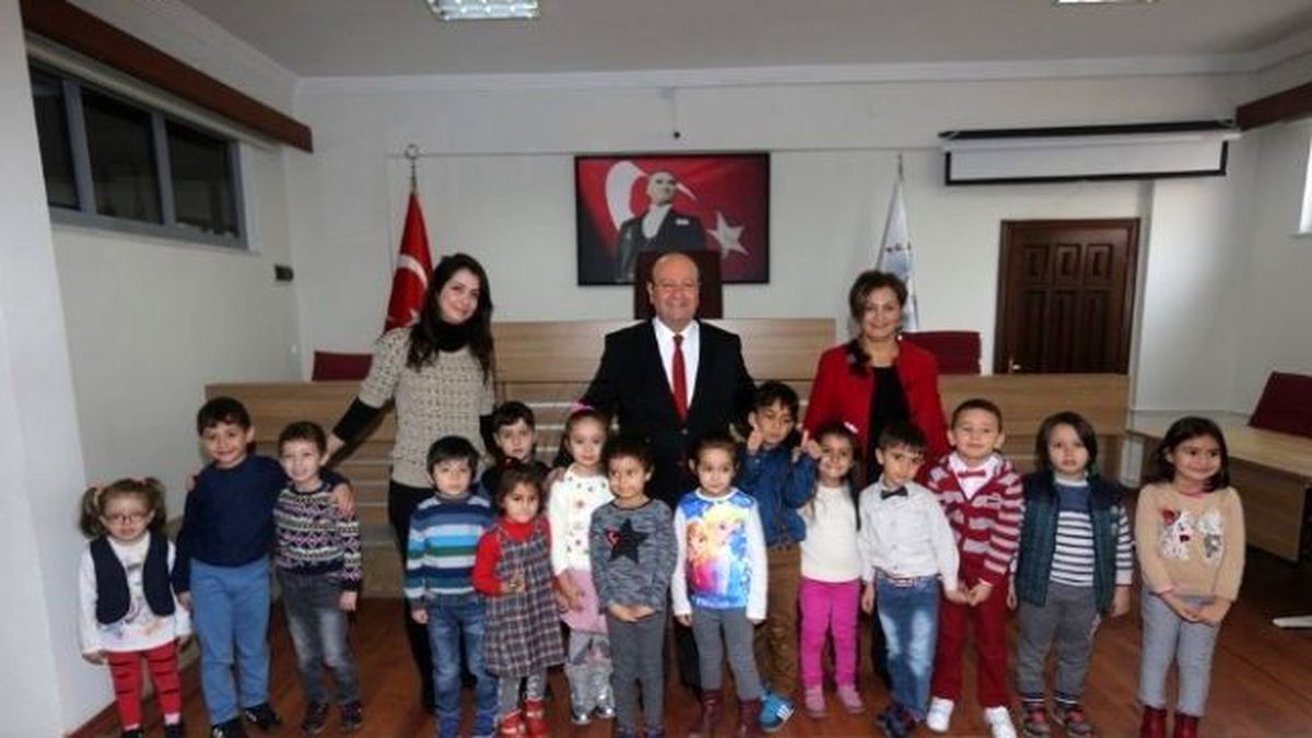 Başkan Özakcan, Minik Öğrencileri Ağırladı