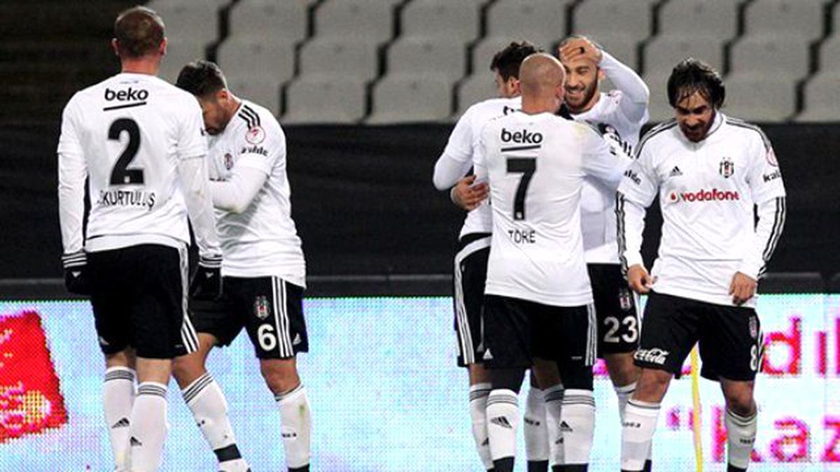 Beşiktaş Kardemir Karabükspor'u 3-0 Yendi