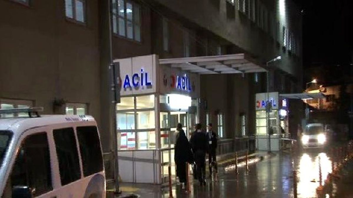 Doktor, Hasta Yakını Tarafından Silahla Yaralandı