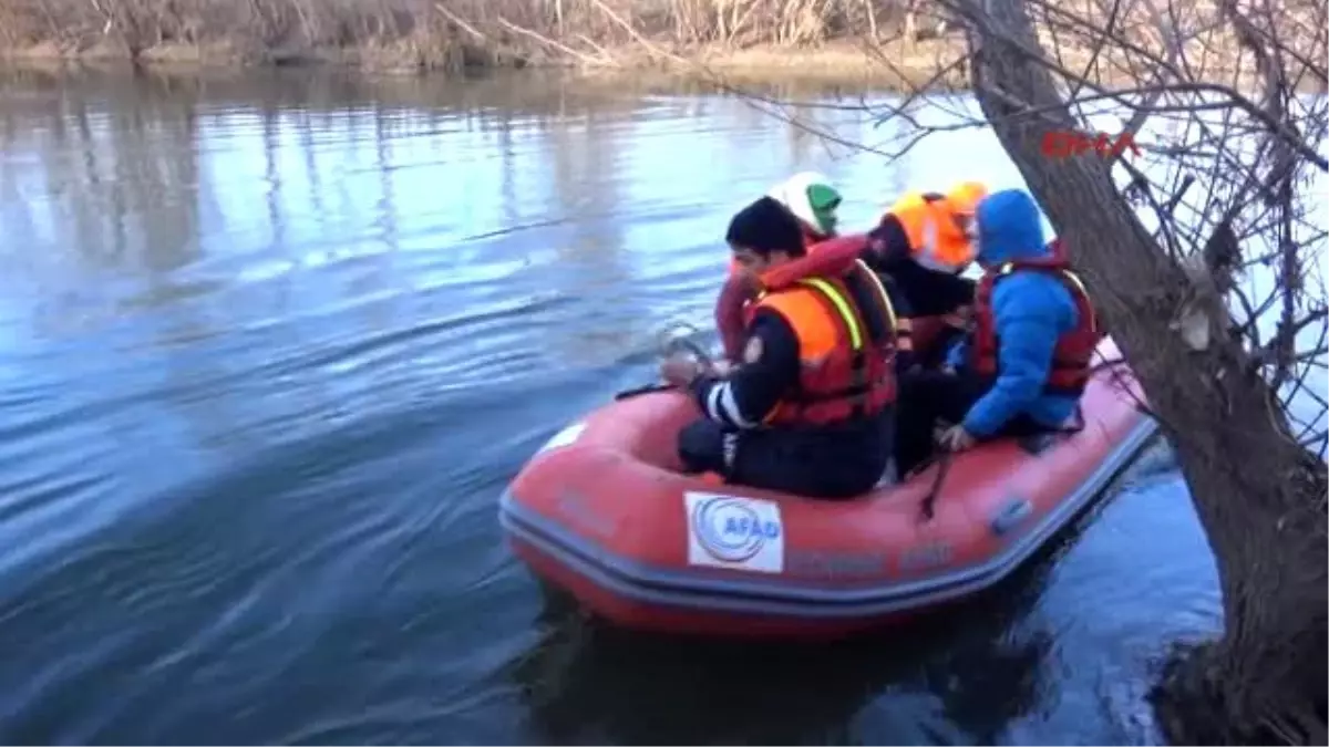 Edirne Sağlıkçılardan ?sığınmacı Kurtarma? Tatbikatı