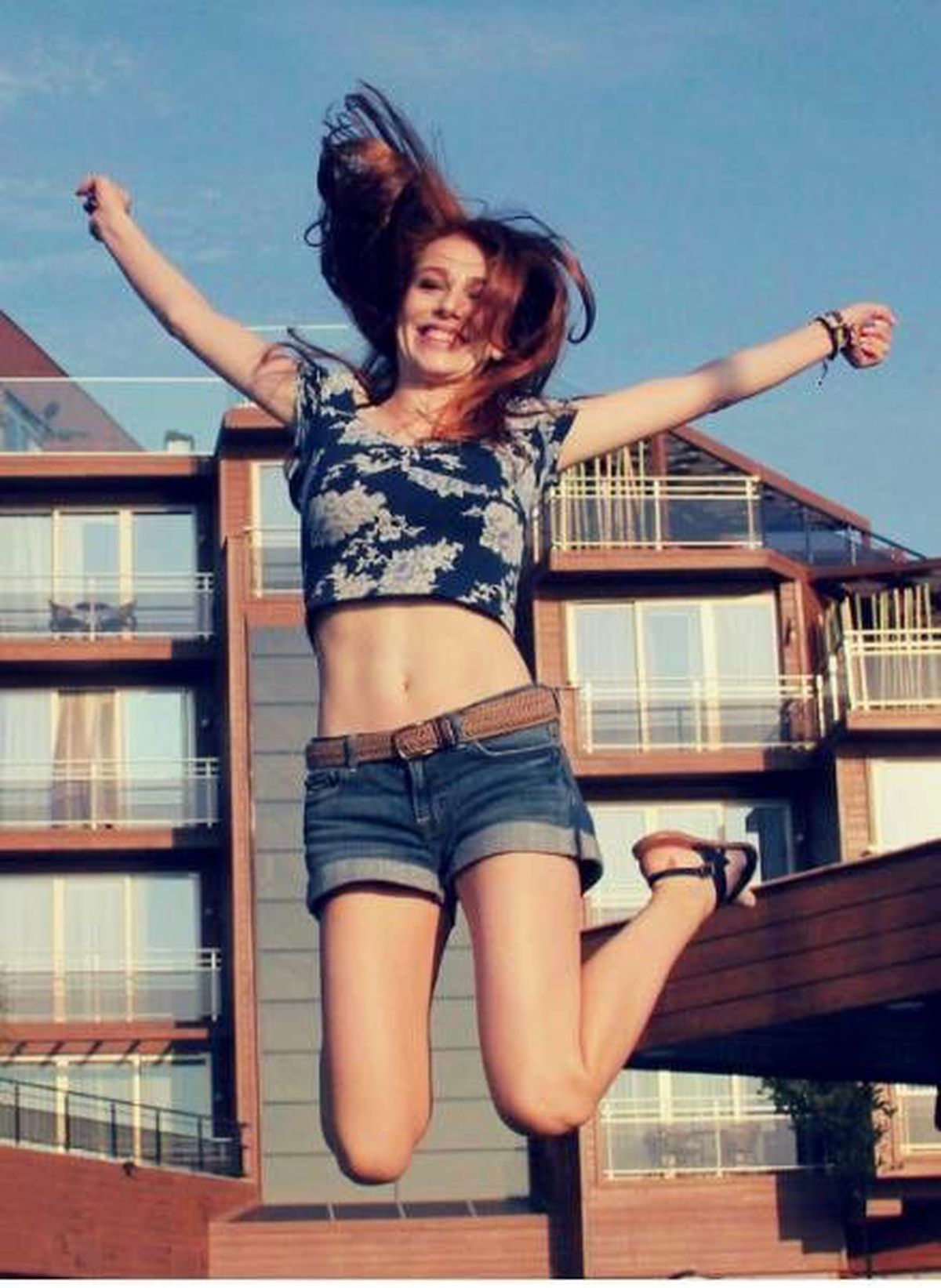 Elçin Sangu'ya Dudak Uçuklatan Teklif!