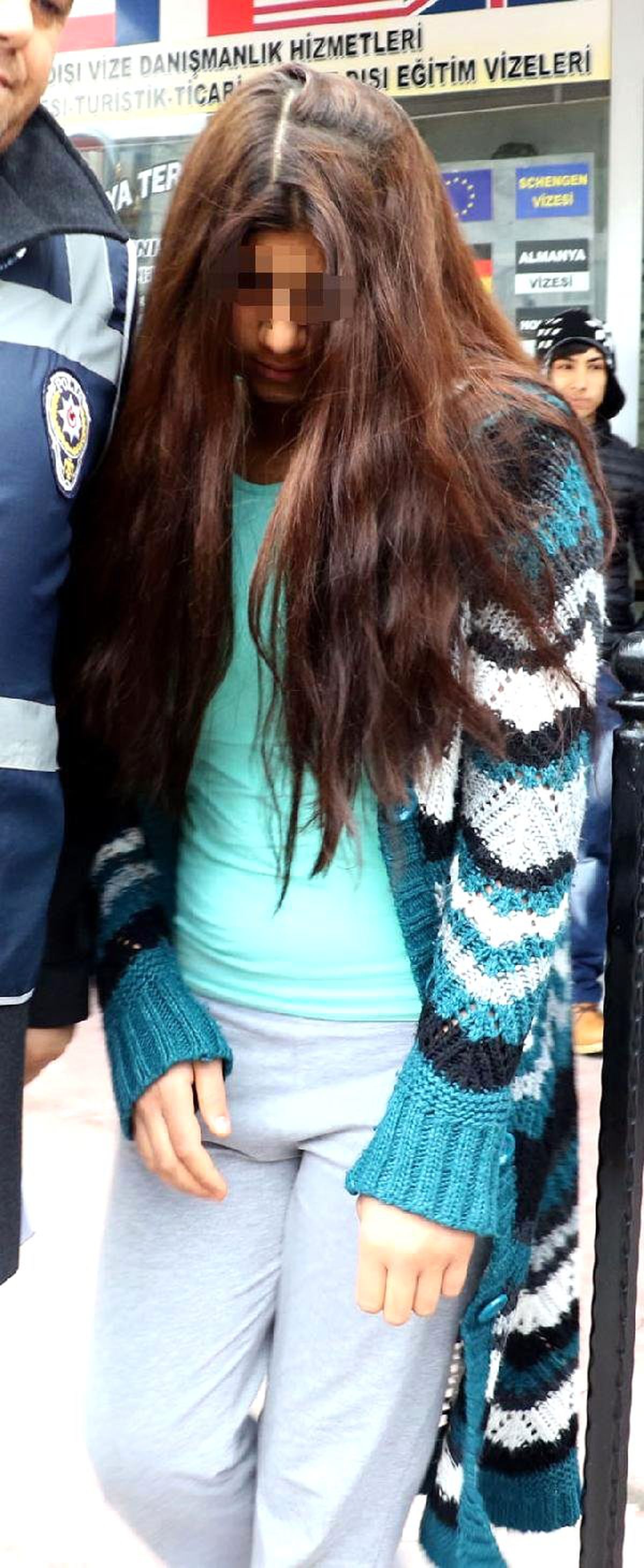 65 Bin Lira Çalmakla Suçlanan Anne- Kız Gözaltına Alındı