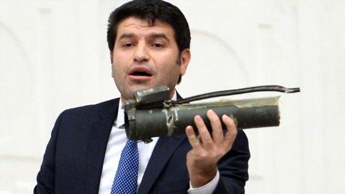 HDP'li Vekil Meclis Kürsüsüne Bazukayla Çıktı