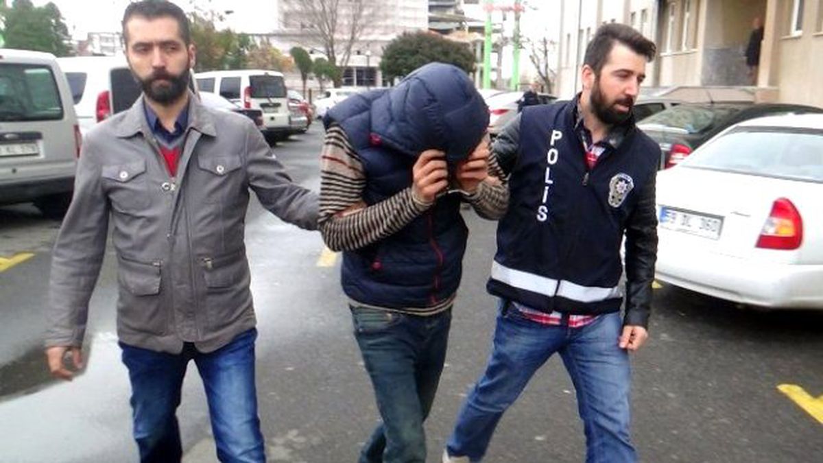 Kendini Komiser Olarak Tanıttı 200 Bin Lira Dolandırdı