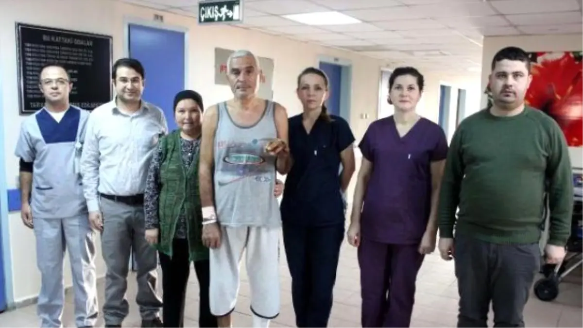 Kopan Eli Çanakkale\'de İlk Kez Yapılan Ameliyatla Yerine Dikildi