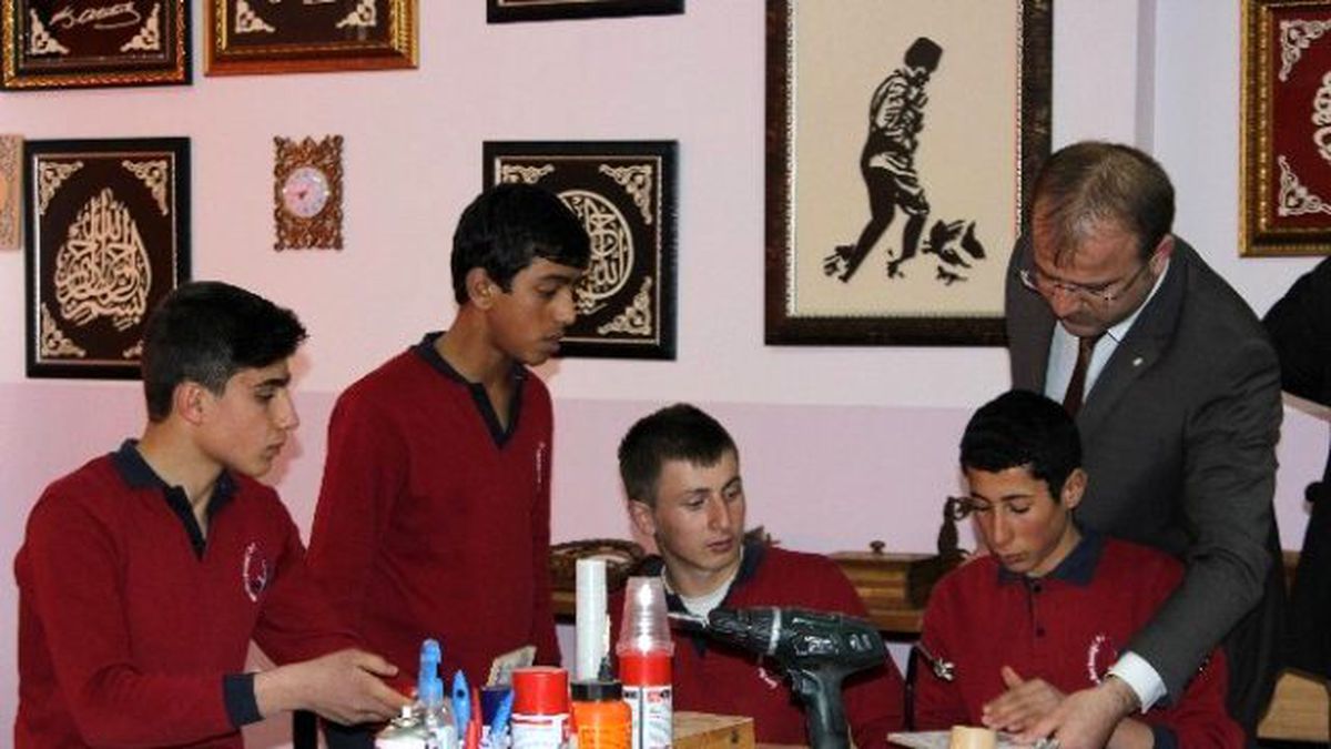 Pazaryolu Hasan Basri Demirbağ Çok Programlı Anadolu Lisesi\'nden Örnek Bir Çalışma