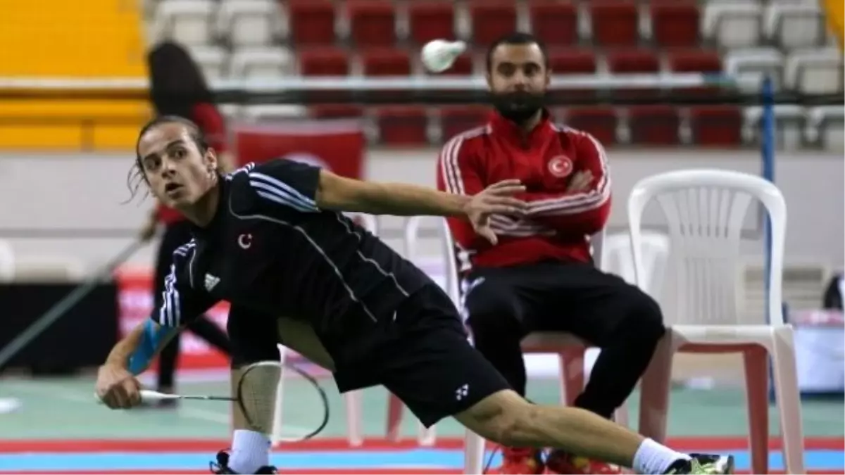 Badmintonda Olimpiyat Eleme Heyecanı Mersin\'de Başladı