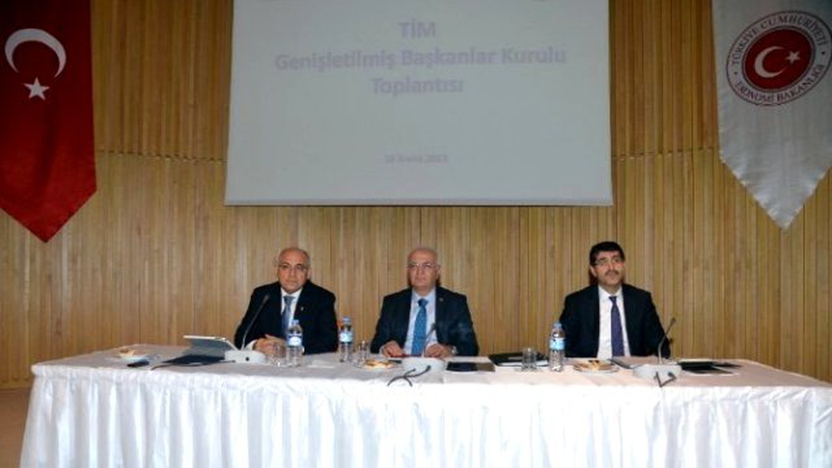 Bakan Elitaş: "Rusya Kendi Halkına İşkence ve Zulüm Yapıyor"